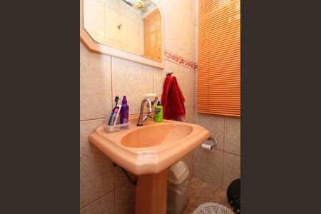 Casa à venda com 300m², 2 quartos e 3 vagasLavabo