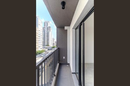 Studio à venda com 23m², 1 quarto e sem vaga Studio à venda com 23m², 1 quarto e sem vagaVaranda