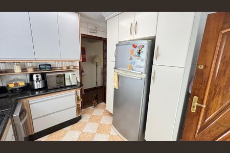 Casa à venda com 200m², 3 quartos e 3 vagasCozinha