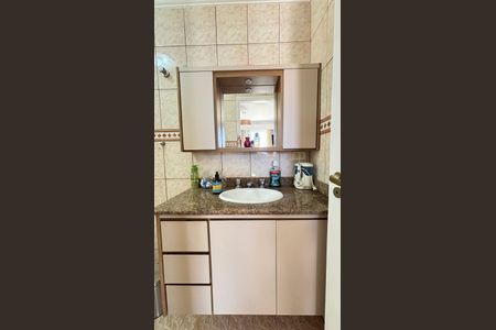 Casa à venda com 200m², 3 quartos e 3 vagasBanheiro da Suíte