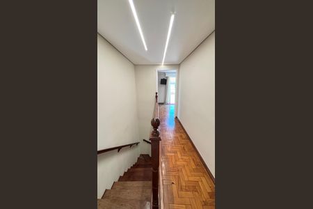 Casa à venda com 200m², 3 quartos e 3 vagasCorredor