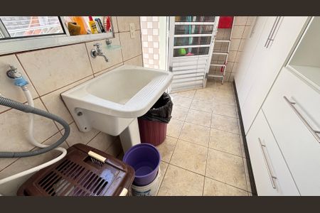 Casa à venda com 200m², 3 quartos e 3 vagasÁrea de Serviço