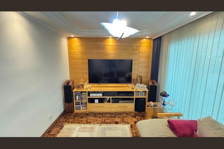 Casa à venda com 200m², 3 quartos e 3 vagasSala