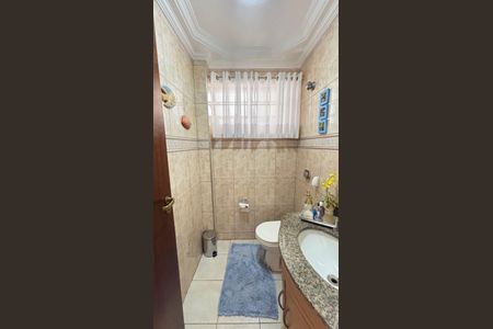 Casa à venda com 200m², 3 quartos e 3 vagasLavabo