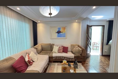 Casa à venda com 200m², 3 quartos e 3 vagasSala