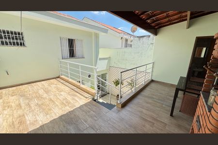 Casa à venda com 200m², 3 quartos e 3 vagasChurrasqueira
