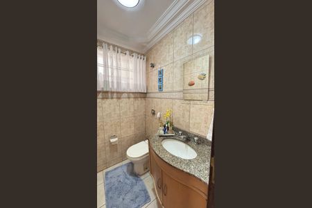 Casa à venda com 200m², 3 quartos e 3 vagasLavabo