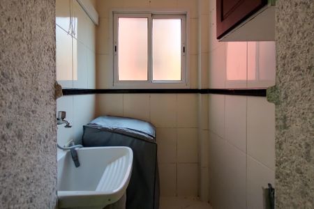 Apartamento para alugar com 65m², 2 quartos e 1 vagaÁrea de Serviço
