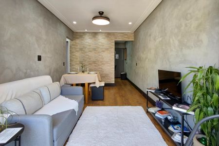Apartamento para alugar com 65m², 2 quartos e 1 vagaSala
