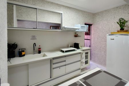 Apartamento para alugar com 65m², 2 quartos e 1 vagaCozinha