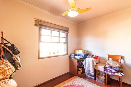 Casa à venda com 250m², 4 quartos e 3 vagas Casa à venda com 250m², 4 quartos e 3 vagasQuarto 01