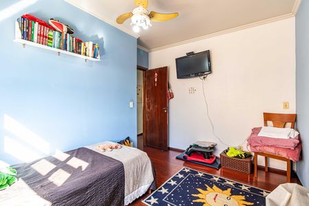 Casa à venda com 250m², 4 quartos e 3 vagas Casa à venda com 250m², 4 quartos e 3 vagasSuite 02