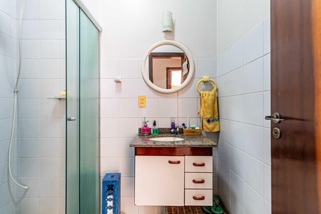 Casa à venda com 250m², 4 quartos e 3 vagas Casa à venda com 250m², 4 quartos e 3 vagasBanheiro de serviço
