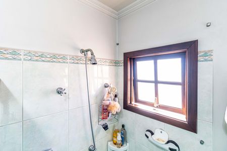 Casa à venda com 250m², 4 quartos e 3 vagas Casa à venda com 250m², 4 quartos e 3 vagasSuite 01 - Banheiro
