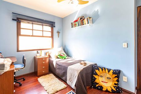 Casa à venda com 250m², 4 quartos e 3 vagas Casa à venda com 250m², 4 quartos e 3 vagasSuite 02