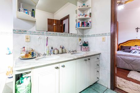 Casa à venda com 250m², 4 quartos e 3 vagas Casa à venda com 250m², 4 quartos e 3 vagasSuite 01 - Banheiro