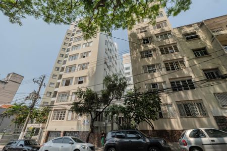 Apartamento à venda com 63m², 2 quartos e sem vaga Apartamento à venda com 63m², 2 quartos e sem vagaFachada