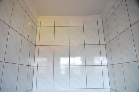 Casa para alugar com 57m², 2 quartos e 2 vagasBanheiro da Suíte