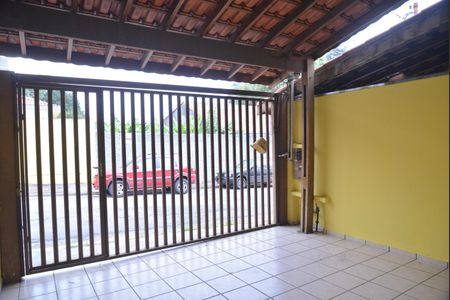 Casa para alugar com 57m², 2 quartos e 2 vagasGaragem