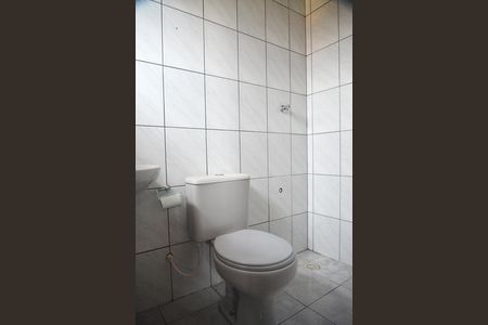 Casa para alugar com 57m², 2 quartos e 2 vagasBanheiro da Suíte
