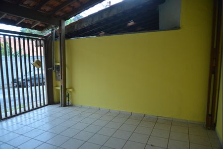 Casa para alugar com 57m², 2 quartos e 2 vagasGaragem
