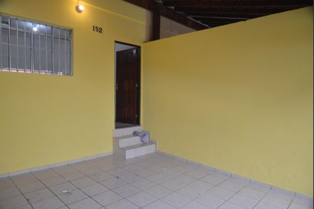 Casa para alugar com 57m², 2 quartos e 2 vagasGaragem