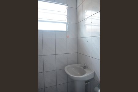 Casa para alugar com 57m², 2 quartos e 2 vagasBanheiro da Suíte
