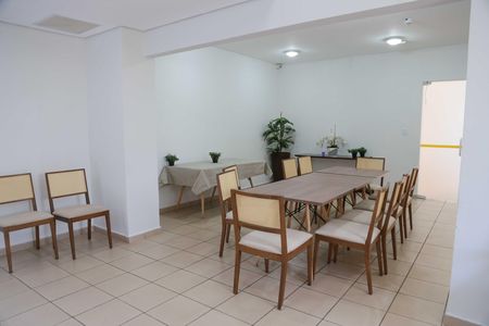 Apartamento para alugar com 60m², 2 quartos e 1 vaga Apartamento para alugar com 60m², 2 quartos e 1 vagaÁrea comum - Salão de festas