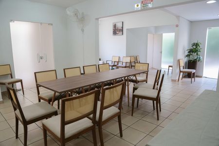 Apartamento para alugar com 60m², 2 quartos e 1 vaga Apartamento para alugar com 60m², 2 quartos e 1 vagaÁrea comum - Salão de festas