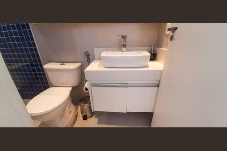 Apartamento para alugar com 60m², 2 quartos e 1 vaga Apartamento para alugar com 60m², 2 quartos e 1 vagaBanheiro da Suíte