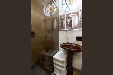 Casa à venda com 150m², 4 quartos e 3 vagasBanheiro 2