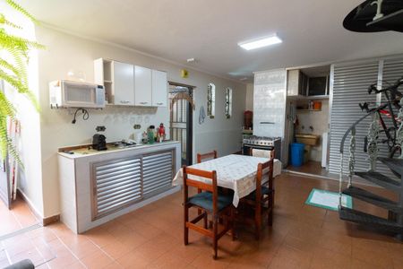 Casa à venda com 150m², 4 quartos e 3 vagasÁrea de Serviço