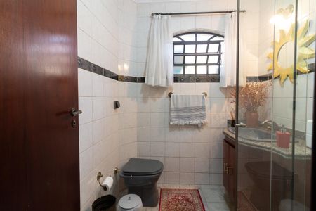 Casa à venda com 150m², 4 quartos e 3 vagasBanheiro 1
