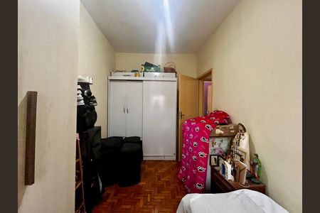 Casa à venda com 300m², 3 quartos e 3 vagas Casa à venda com 300m², 3 quartos e 3 vagasQuarto 2