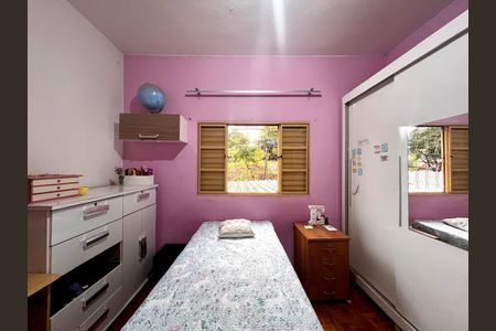 Casa à venda com 300m², 3 quartos e 3 vagas Casa à venda com 300m², 3 quartos e 3 vagasQuarto1