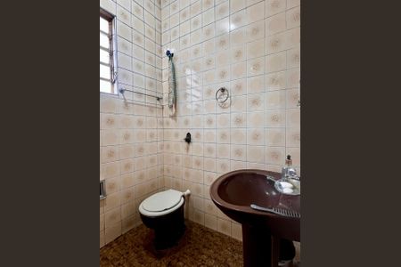 Casa à venda com 300m², 3 quartos e 3 vagas Casa à venda com 300m², 3 quartos e 3 vagasBanheiro