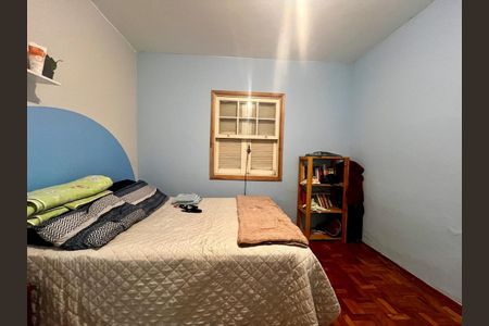 Casa à venda com 300m², 3 quartos e 3 vagas Casa à venda com 300m², 3 quartos e 3 vagasQuarto - Casa 2