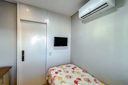 Apartamento para alugar com 77m², 2 quartos e 1 vagaQuarto 1