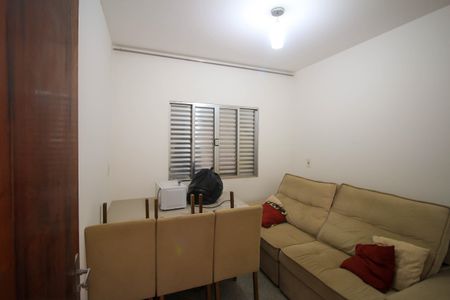 Casa à venda com 145m², 7 quartos e 2 vagas Casa à venda com 145m², 7 quartos e 2 vagasQuarto 4