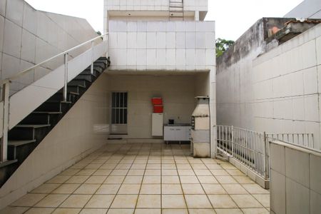 Casa à venda com 145m², 7 quartos e 2 vagas Casa à venda com 145m², 7 quartos e 2 vagasÁrea externa