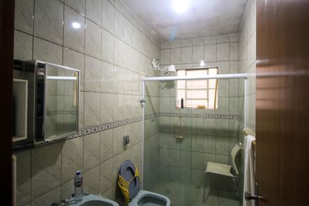 Casa à venda com 145m², 7 quartos e 2 vagas Casa à venda com 145m², 7 quartos e 2 vagasBanheiro 2