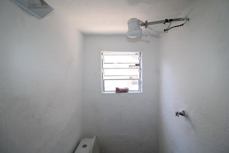 Casa para alugar com 56m², 2 quartos e sem vagaBanheiro