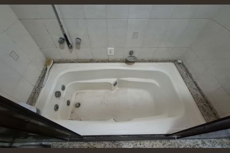 Apartamento à venda com 148m², 3 quartos e 2 vagasBanheiro da suíte 3