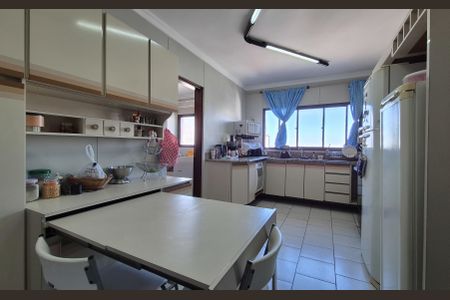 Apartamento à venda com 148m², 3 quartos e 2 vagasCozinha