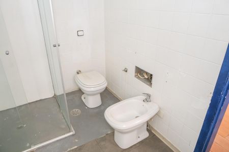 Casa para alugar com 250m², 3 quartos e 3 vagas Casa para alugar com 250m², 3 quartos e 3 vagasBanheiro da Suíte