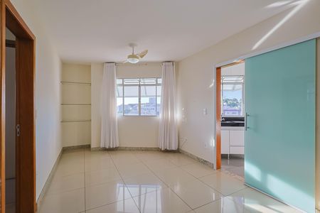 Apartamento para alugar com 60m², 2 quartos e 1 vaga Apartamento para alugar com 60m², 2 quartos e 1 vagaSala