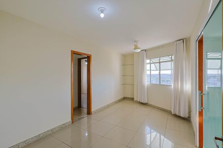 Apartamento para alugar com 60m², 2 quartos e 1 vaga Apartamento para alugar com 60m², 2 quartos e 1 vagaSala