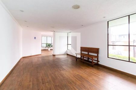 Apartamento para alugar com 60m², 2 quartos e 1 vaga Apartamento para alugar com 60m², 2 quartos e 1 vagaHall social