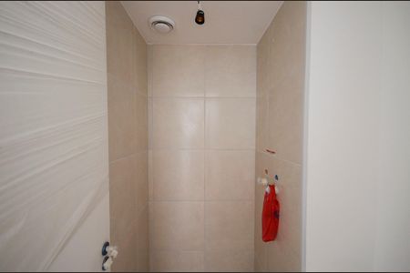 Apartamento para alugar com 38m², 2 quartos e sem vagaBanheiro