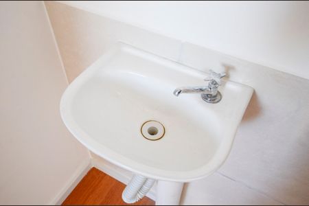 Apartamento para alugar com 38m², 2 quartos e sem vagaBanheiro